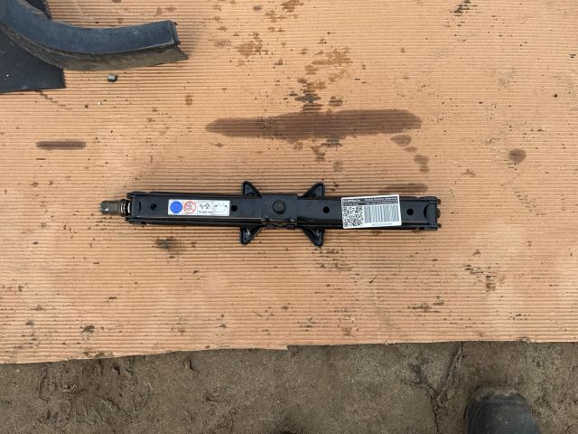 bontott FIAT DUCATO Emelő