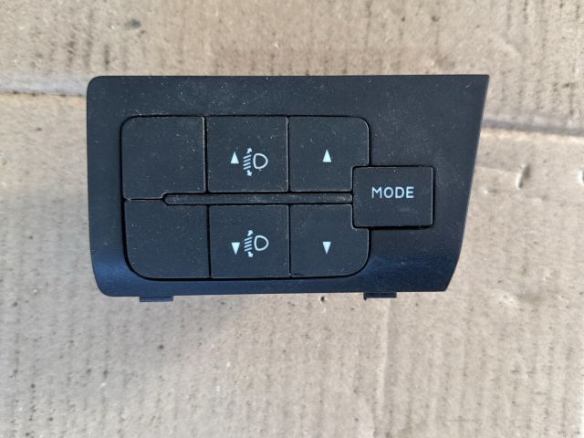 bontott FIAT DUCATO Fényszórómagasság Állító Kapcsoló