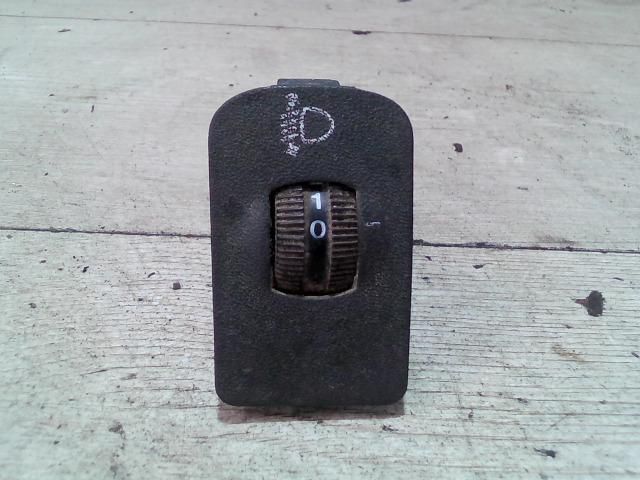 bontott FIAT DUCATO Fényszórómagasság Állító Kapcsoló