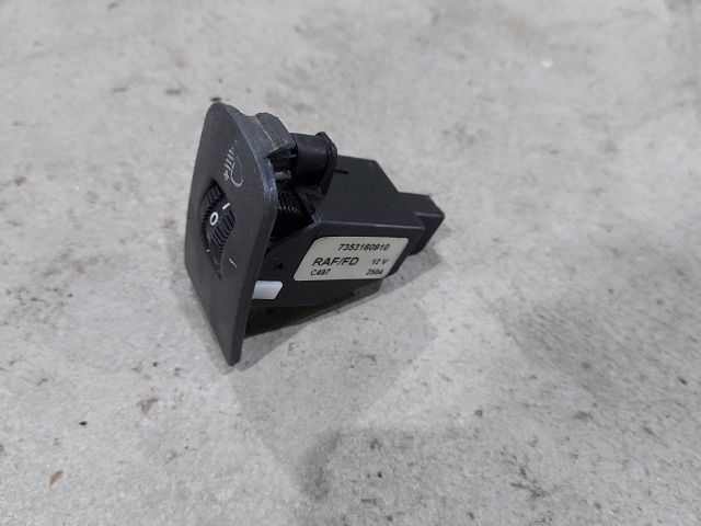 bontott FIAT DUCATO Fényszórómagasság Állító Kapcsoló