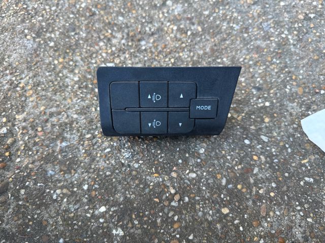 bontott FIAT DUCATO Fényszórómagasság Állító Motor (Pozíciófüggetlen)