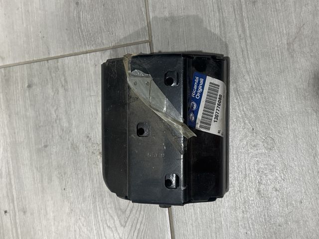 bontott FIAT DUCATO Hátsó Lökhárító Merevítő (Fém)