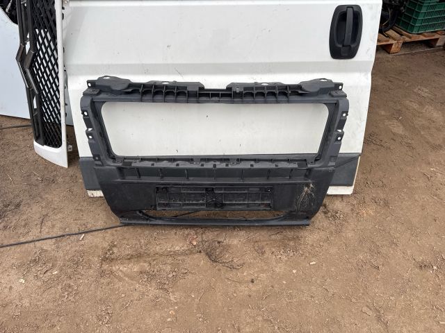 bontott FIAT DUCATO Hűtőrács