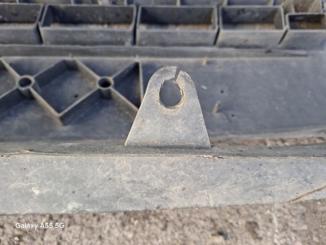 bontott FIAT DUCATO Hűtőrács