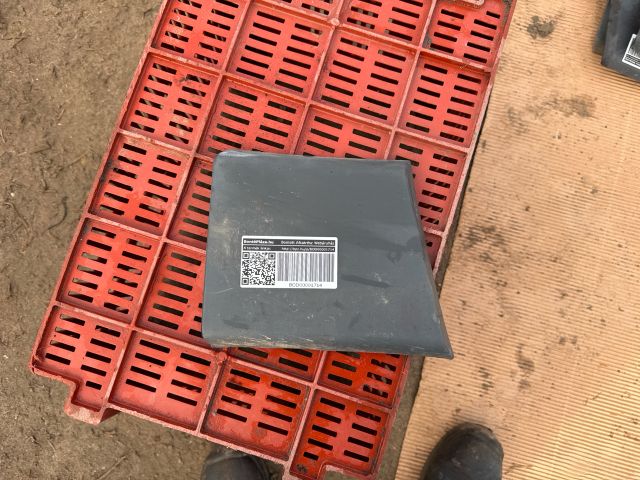 bontott FIAT DUCATO Jobb B Oszlop Díszléc