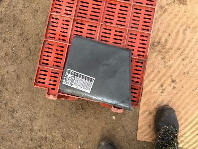 bontott FIAT DUCATO Jobb B Oszlop Díszléc