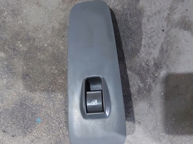 bontott FIAT DUCATO Jobb első Ablakemelő Kapcsoló