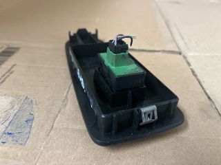 bontott FIAT DUCATO Jobb első Ablakemelő Kapcsoló