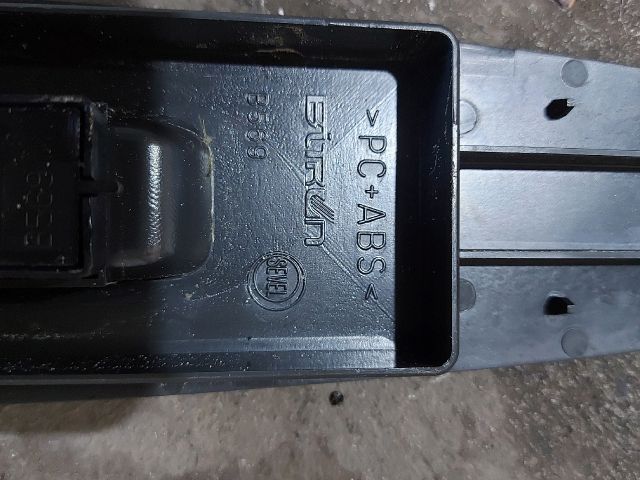 bontott FIAT DUCATO Jobb első Ablakemelő Kapcsoló