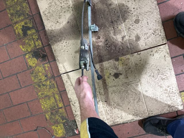 bontott FIAT DUCATO Jobb első Ablakemelő Szerkezet (Elektromos)