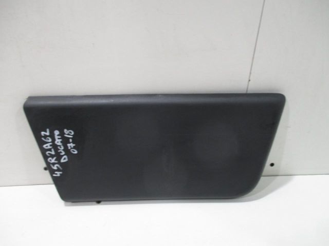 bontott FIAT DUCATO Jobb első Ajtó Díszléc