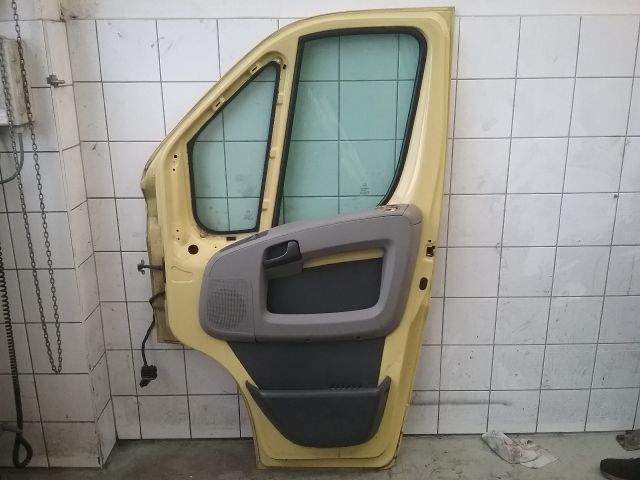 bontott FIAT DUCATO Jobb első Ajtó (Részeivel)