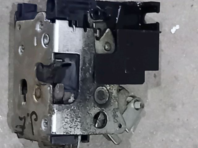 bontott FIAT DUCATO Jobb első Ajtózár