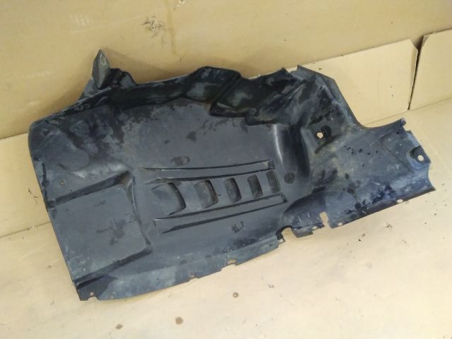 bontott FIAT DUCATO Jobb első Első Dobbetét (Kerékjárati, Műanyag)