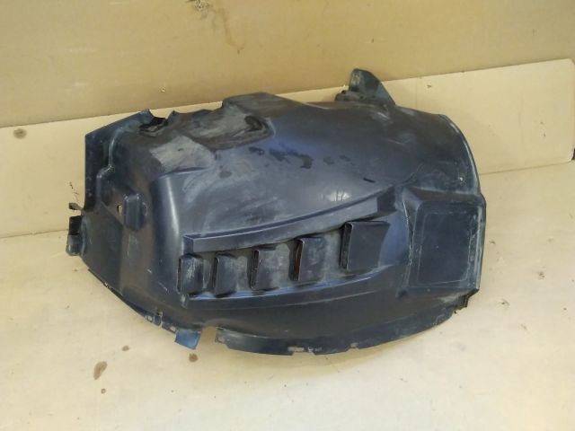 bontott FIAT DUCATO Jobb első Első Dobbetét (Kerékjárati, Műanyag)