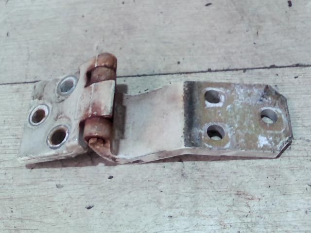 bontott FIAT DUCATO Jobb első Felső Zsanér