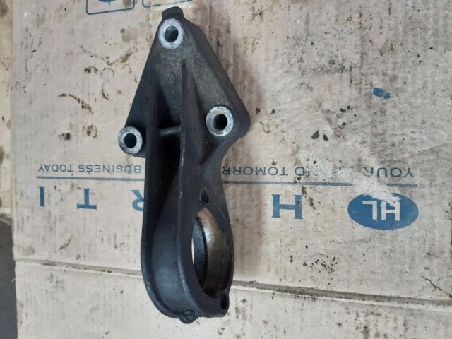 bontott FIAT DUCATO Jobb első Féltengely Tartó