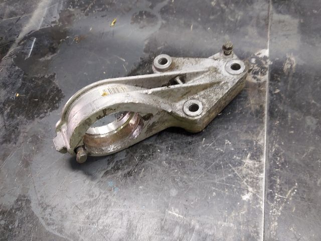 bontott FIAT DUCATO Jobb első Féltengely Tartó