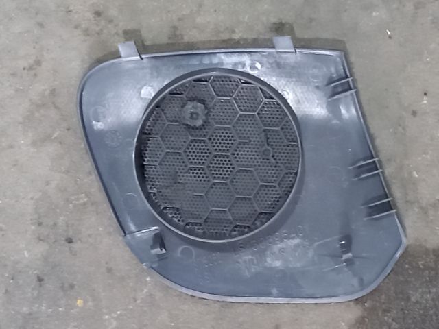 bontott FIAT DUCATO Jobb első Hangszóró Burkolat