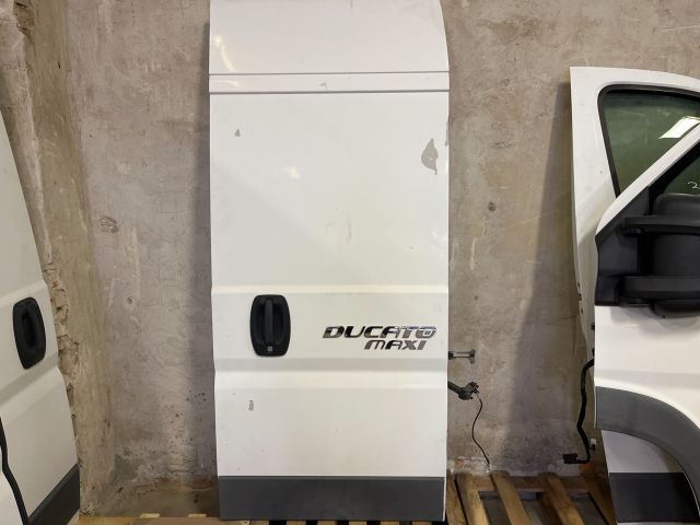 bontott FIAT DUCATO Jobb hátsó Ajtó (Részeivel)