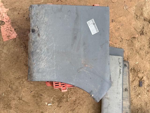 bontott FIAT DUCATO Jobb hátsó Sárvédő Díszléc