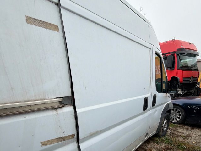 bontott FIAT DUCATO Jobb Tolóajtó (Részeivel)