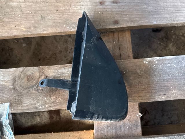 bontott FIAT DUCATO Jobb Visszapillantó Tükör Előtti Burkolat