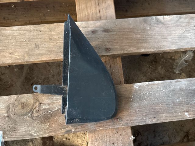 bontott FIAT DUCATO Jobb Visszapillantó Tükör Előtti Burkolat