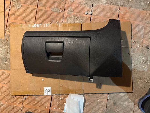 bontott FIAT DUCATO Kesztyűtartó