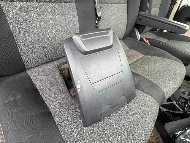 bontott FIAT DUCATO Kesztyűtartó