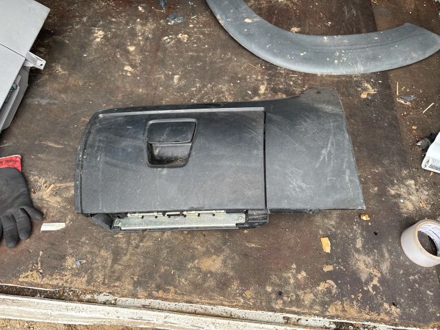 bontott FIAT DUCATO Kesztyűtartó