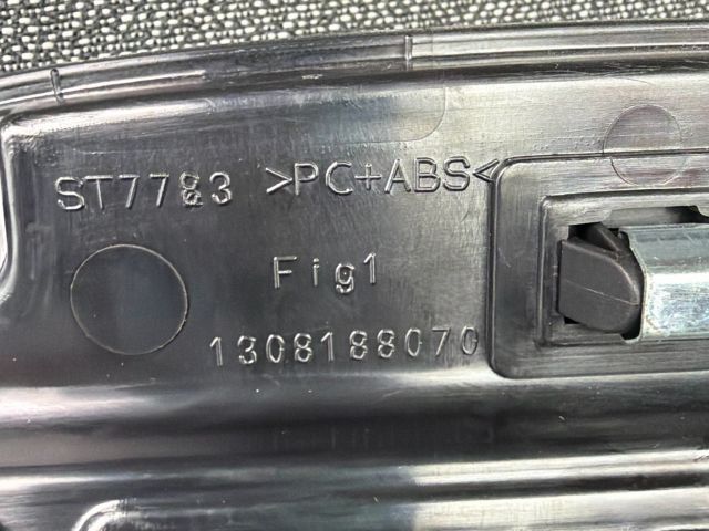 bontott FIAT DUCATO Kesztyűtartó