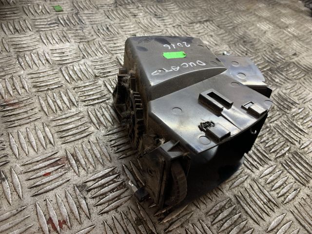 bontott FIAT DUCATO Középső Szellőző