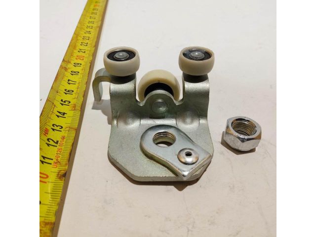 bontott FIAT DUCATO Tolóajtó Sín Görgő