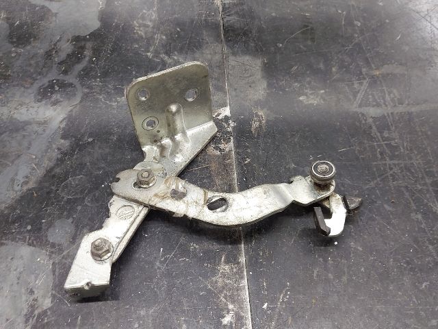 bontott FIAT DUCATO Tolóajtó Sín Görgő