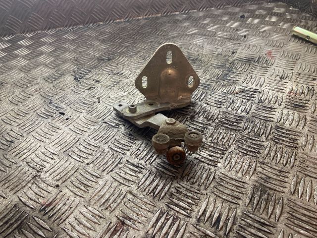 bontott FIAT DUCATO Tolóajtó Sín Görgő