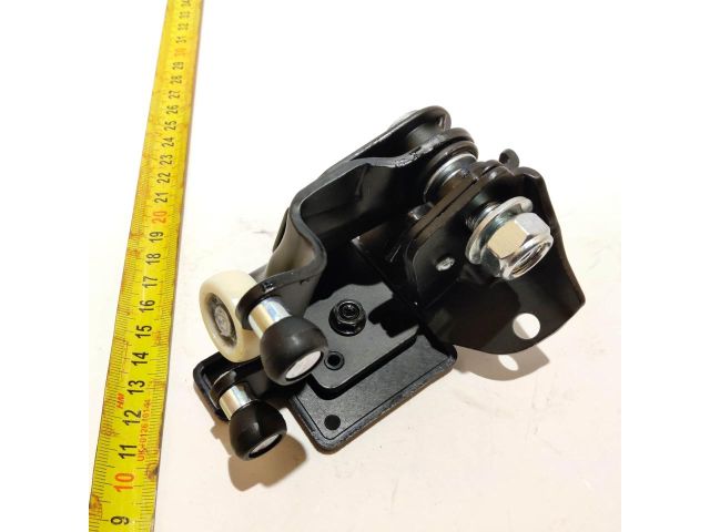 bontott FIAT DUCATO Tolóajtó Sín Görgő