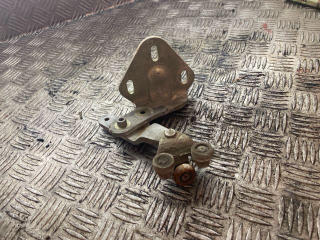 bontott FIAT DUCATO Tolóajtó Sín Görgő