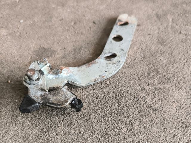 bontott FIAT DUCATO Tolóajtó Sín Görgő