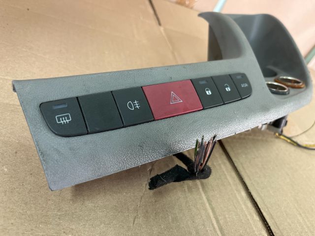 bontott FIAT DUCATO Vészvillogó Kapcsoló