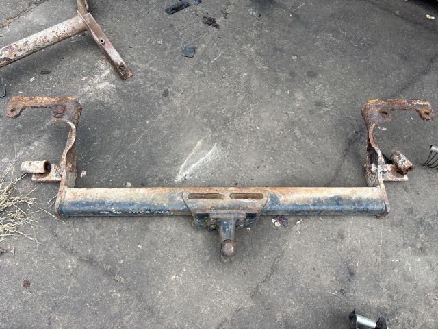 bontott FIAT DUCATO Vonóhorog