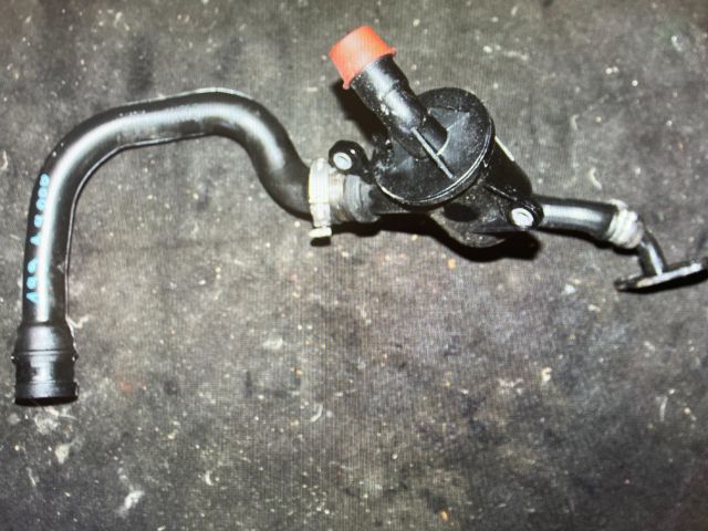 bontott FIAT FIORINO Forgattyúsház Szellőző Cső