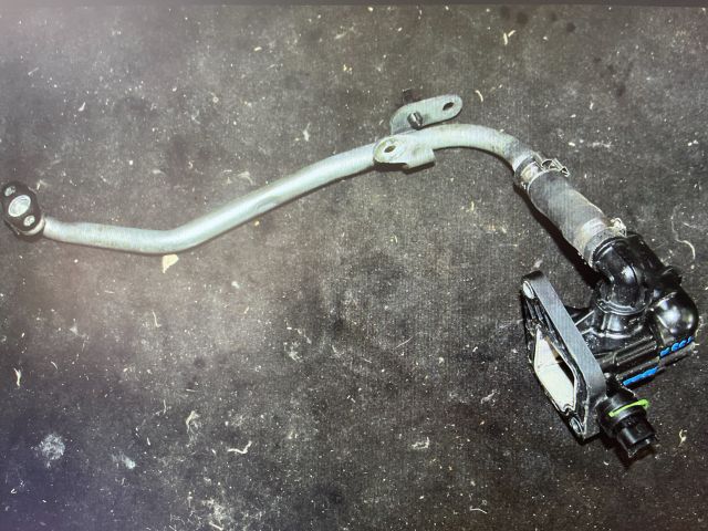 bontott FIAT FIORINO Termosztátház