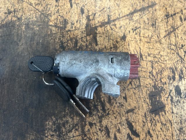 bontott FIAT FIORINO Gyújtáskapcsoló Házzal