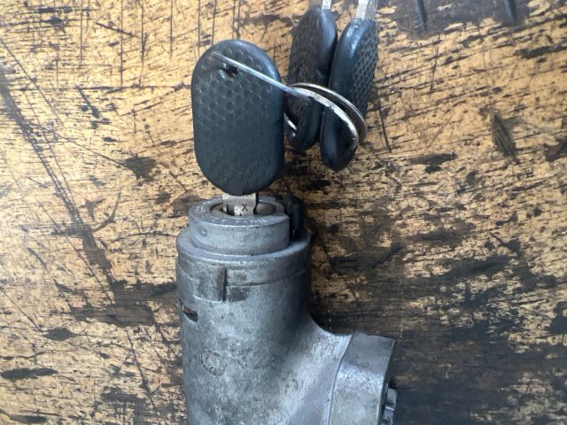 bontott FIAT FIORINO Gyújtáskapcsoló Házzal