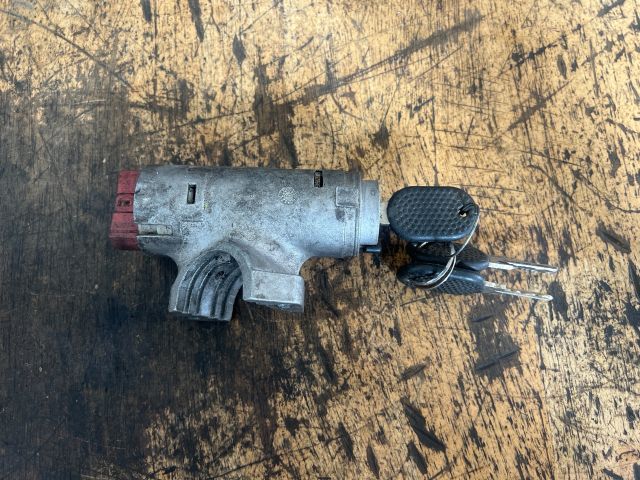 bontott FIAT FIORINO Gyújtáskapcsoló Házzal