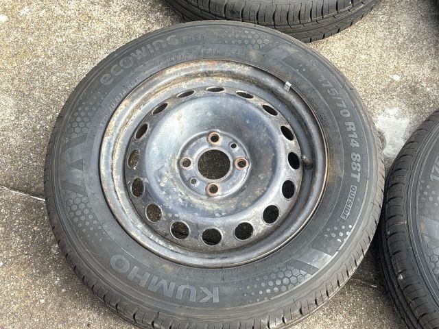 bontott FIAT FIORINO Acélfelni Szett Gumival