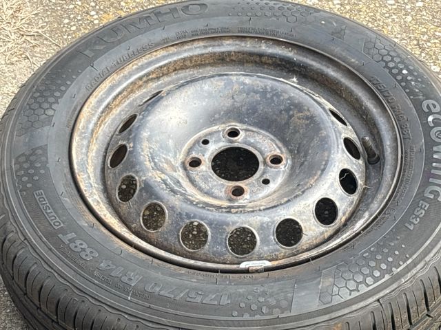 bontott FIAT FIORINO Acélfelni Szett Gumival