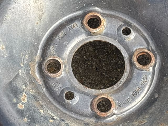 bontott FIAT FIORINO Acélfelni Szett Gumival