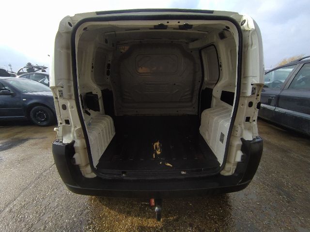 bontott FIAT FIORINO Bal hátsó Dobbetét (Kerékjárati, Műanyag)